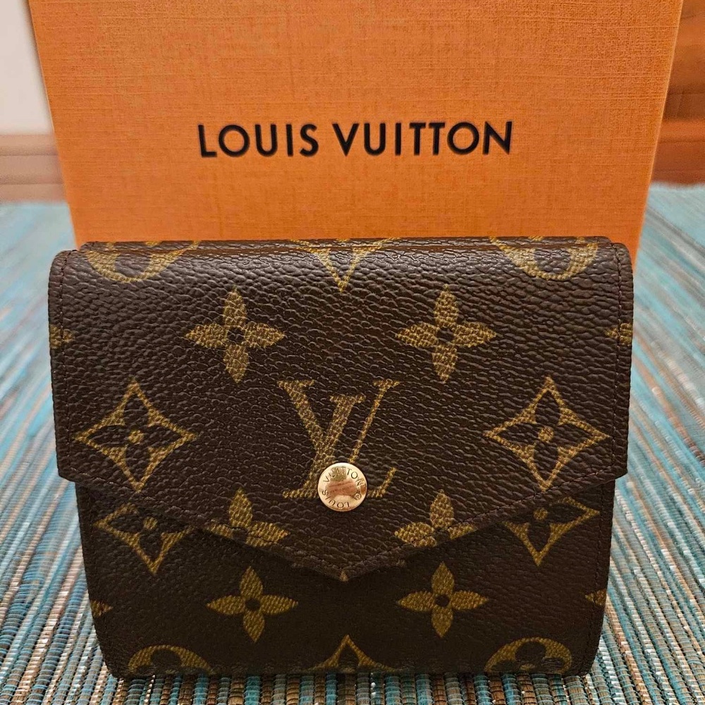 Authentic Louis Vutton wallet bifold